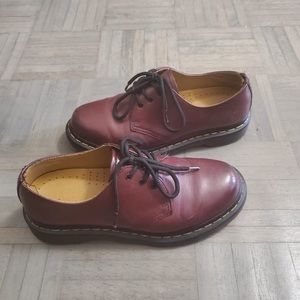 Vintage 1461 dr. Martens oxfords